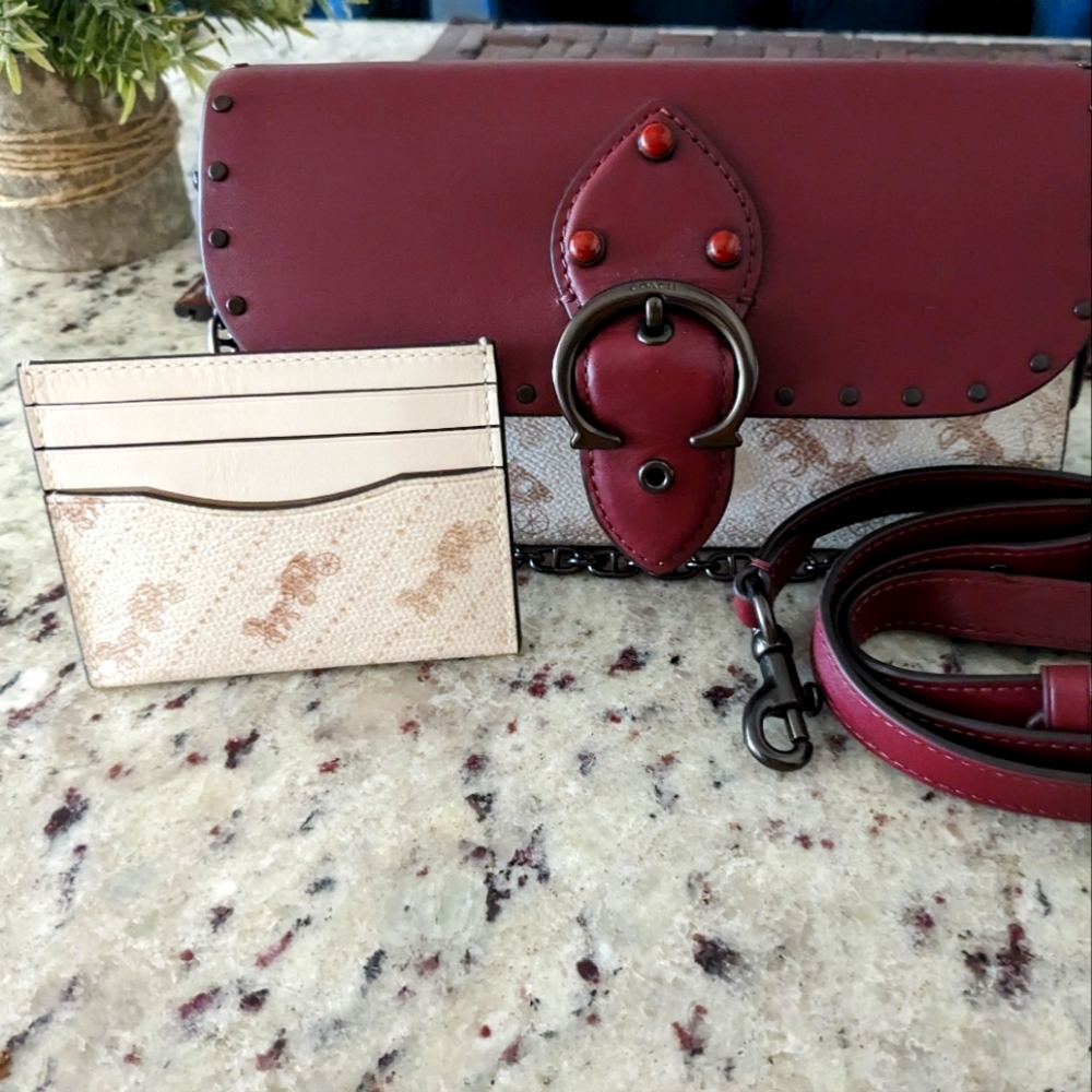 COACH Crossbody Clutch w/ Horse & Carriage Print **plus  matching card wallet***